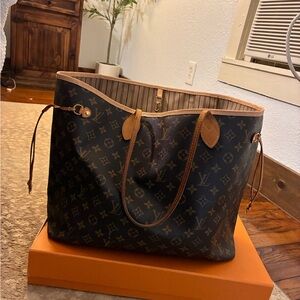 Louis Vuitton Monogram Canvas Tote in Brown and Tan